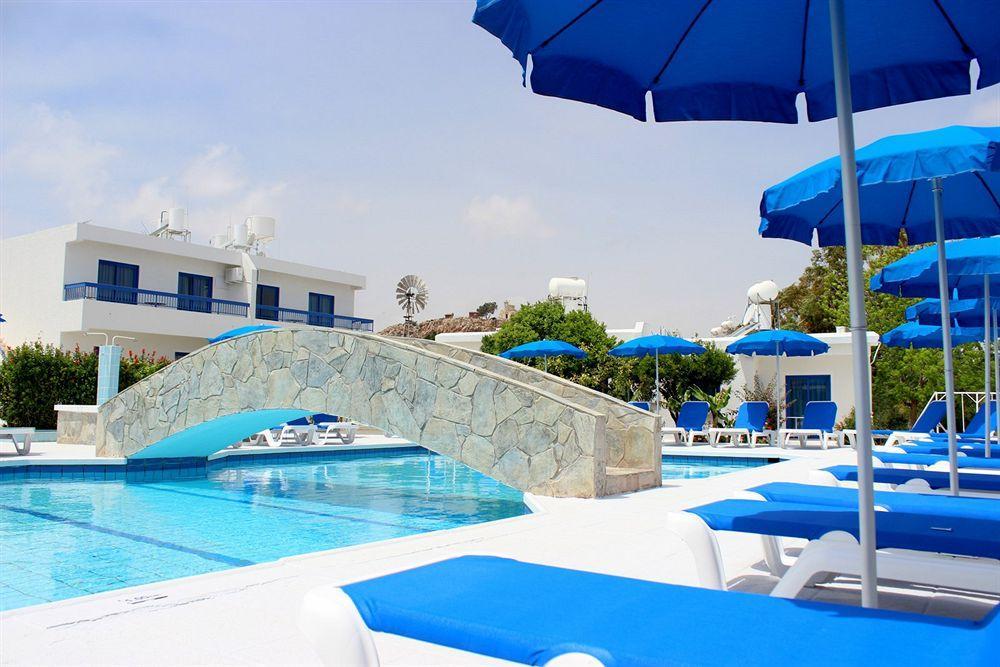 Flokkas Hotel Apartments Протарас Екстериор снимка