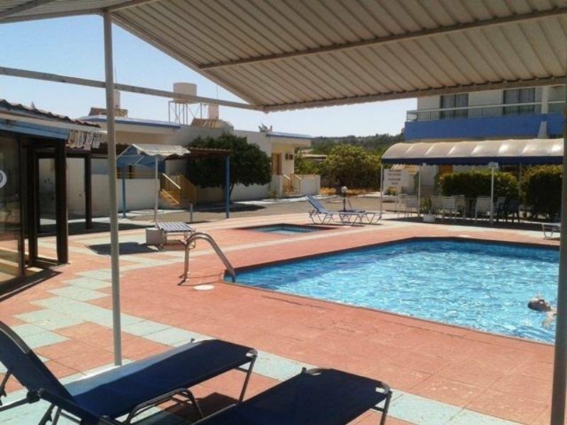 Flokkas Hotel Apartments Протарас Екстериор снимка