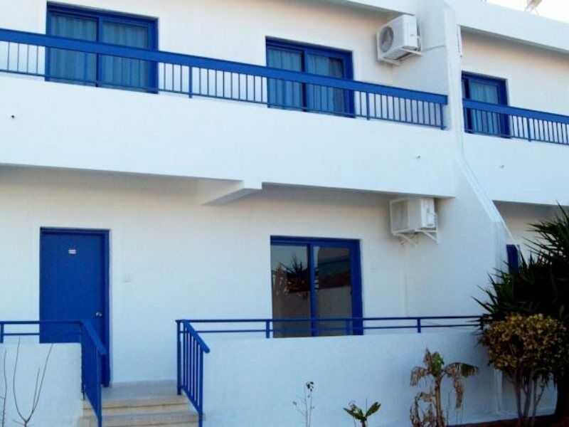 Flokkas Hotel Apartments Протарас Екстериор снимка